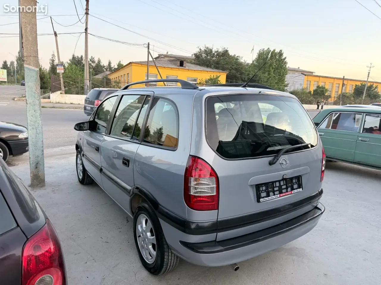 Opel Zafira 2002 · 1.8 MT
