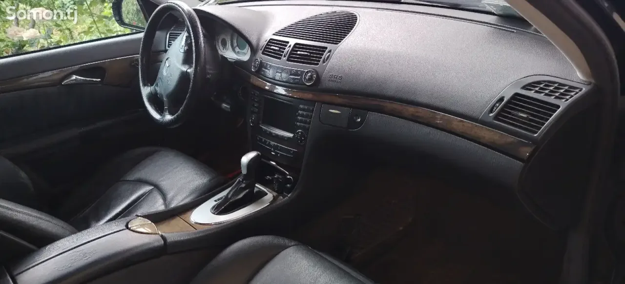 Mercedes-Benz E class 2002 · 2.4 AT