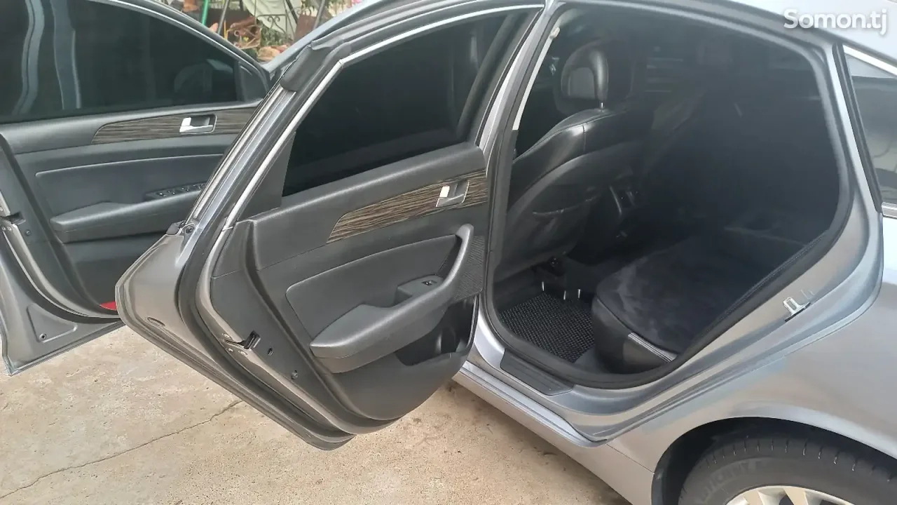 Hyundai Sonata 2014 · 2.0 AT