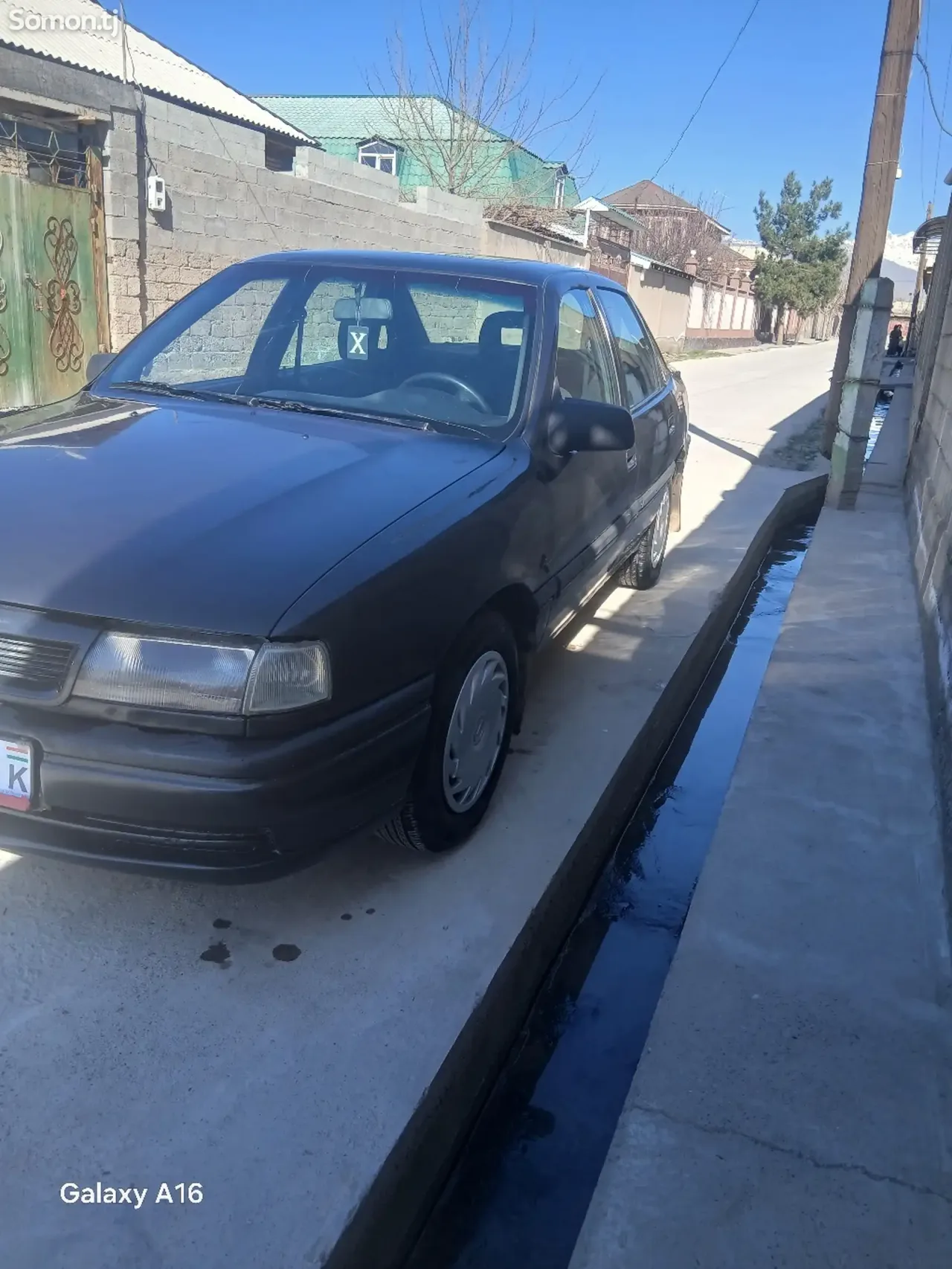 Opel Vectra A 1995 · 1.6 MT