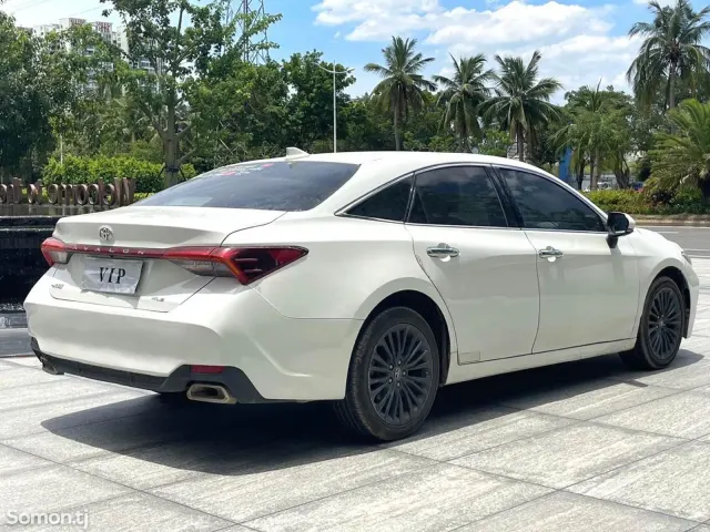 Toyota Avalon 2019 · 2.0 AT