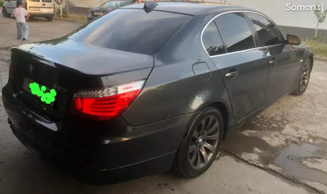 BMW M5 2009 · 3.0 AT