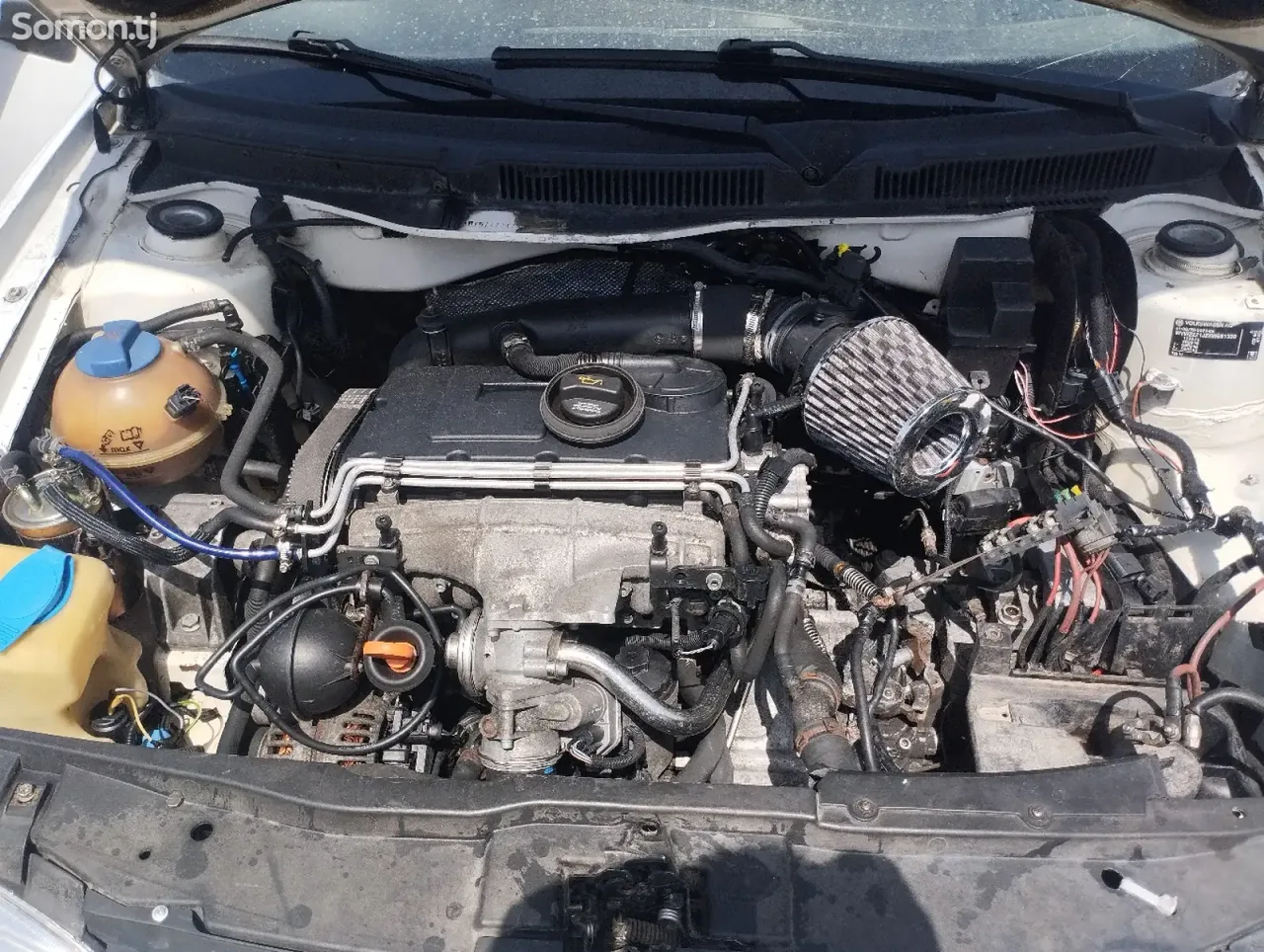 Volkswagen Golf 1999 · 2.0 MT