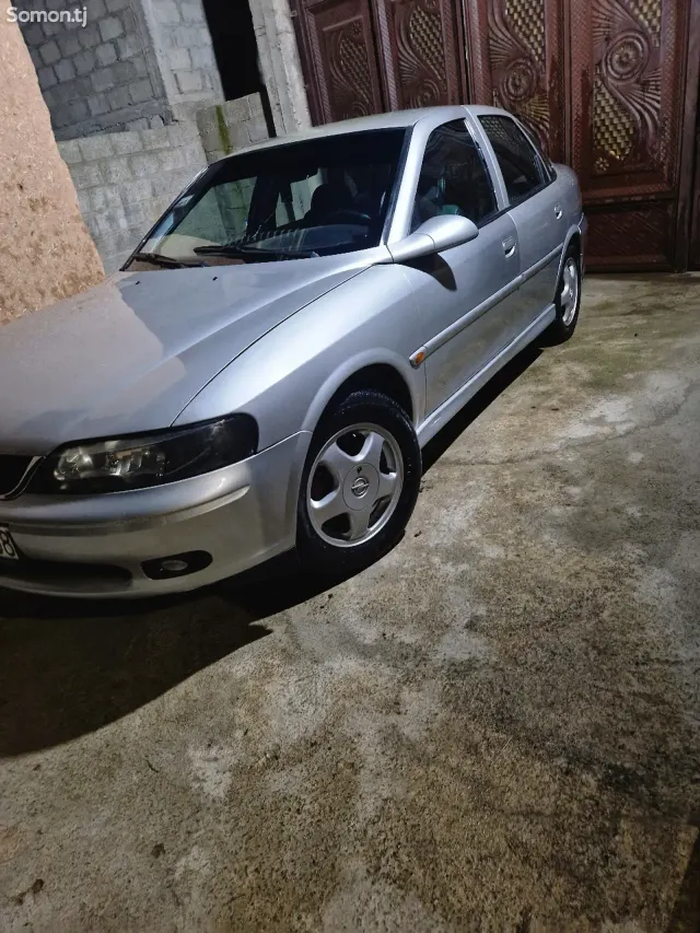 Opel Vectra B 1998 · 1.6 MT