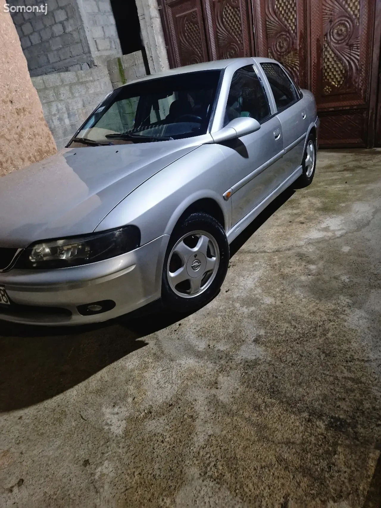 Opel Vectra B 1998 · 1.6 MT