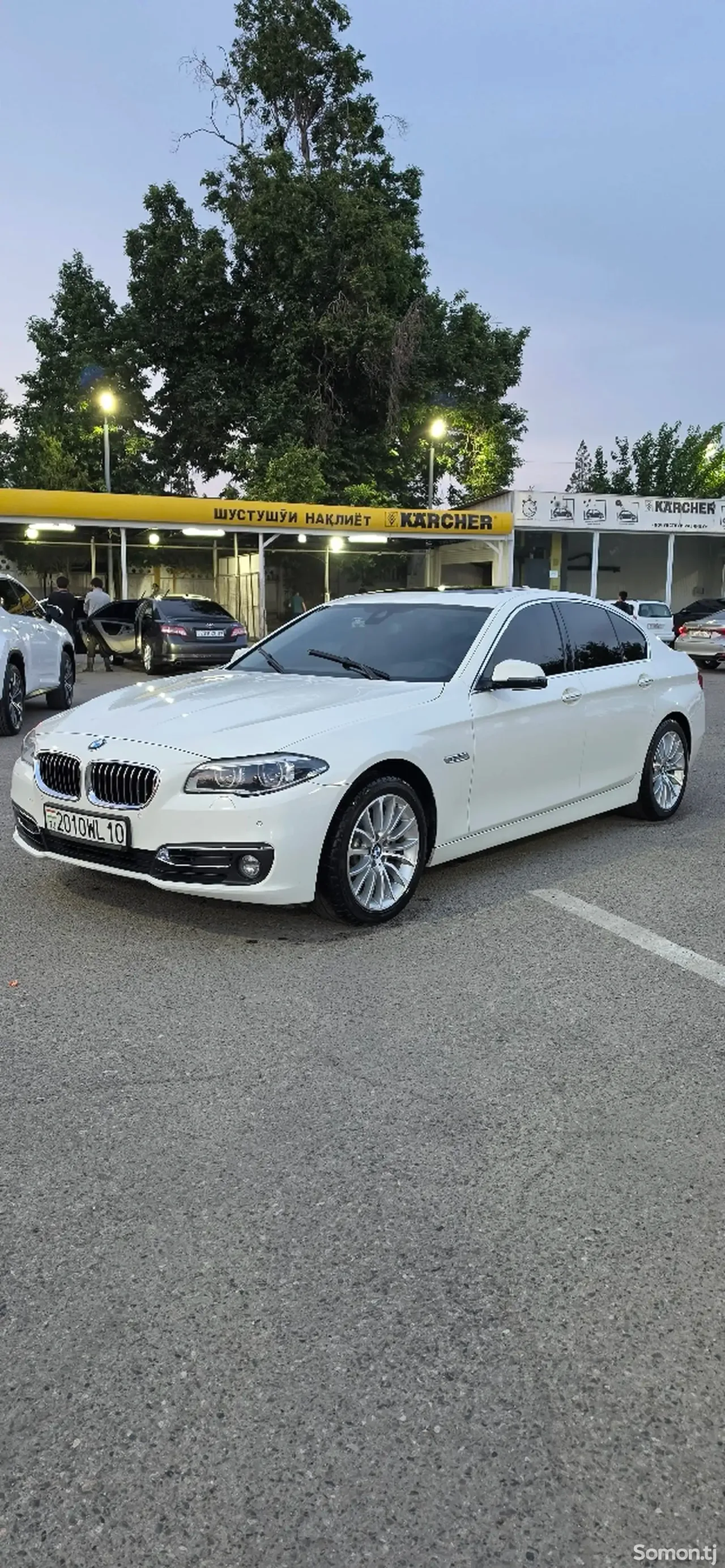 BMW 5 series 2015 · 2.0 AT