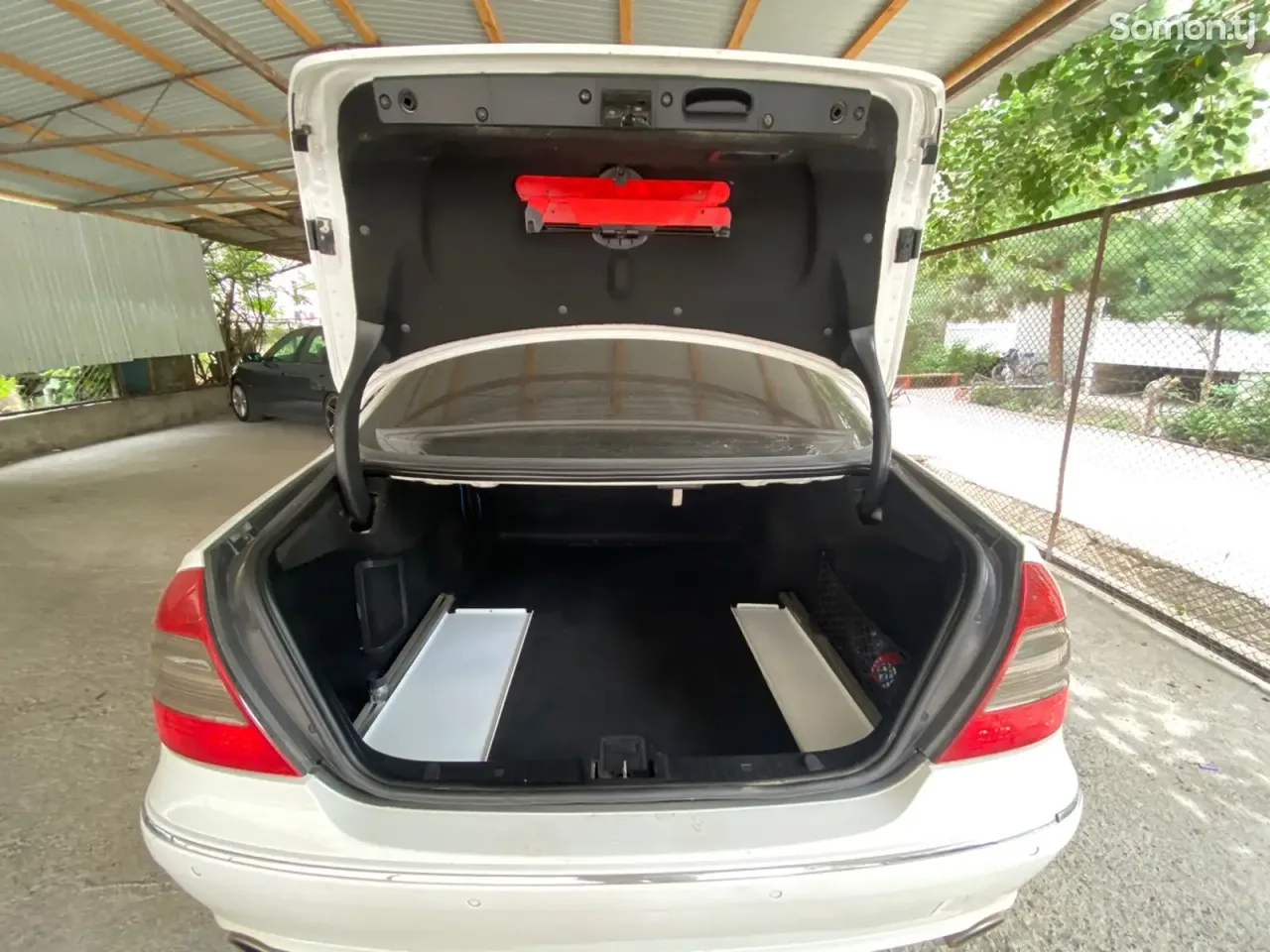 Mercedes-Benz E class 2009 · 3.5 AT