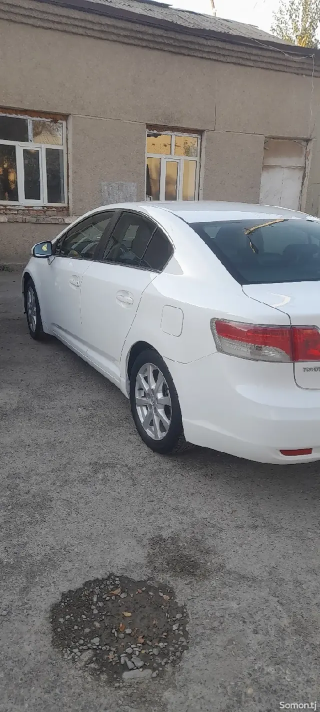 Toyota Avensis 2012 · 1.8 AT