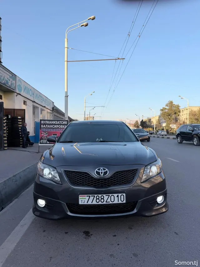 Toyota Camry 2010 · 2.5 AT