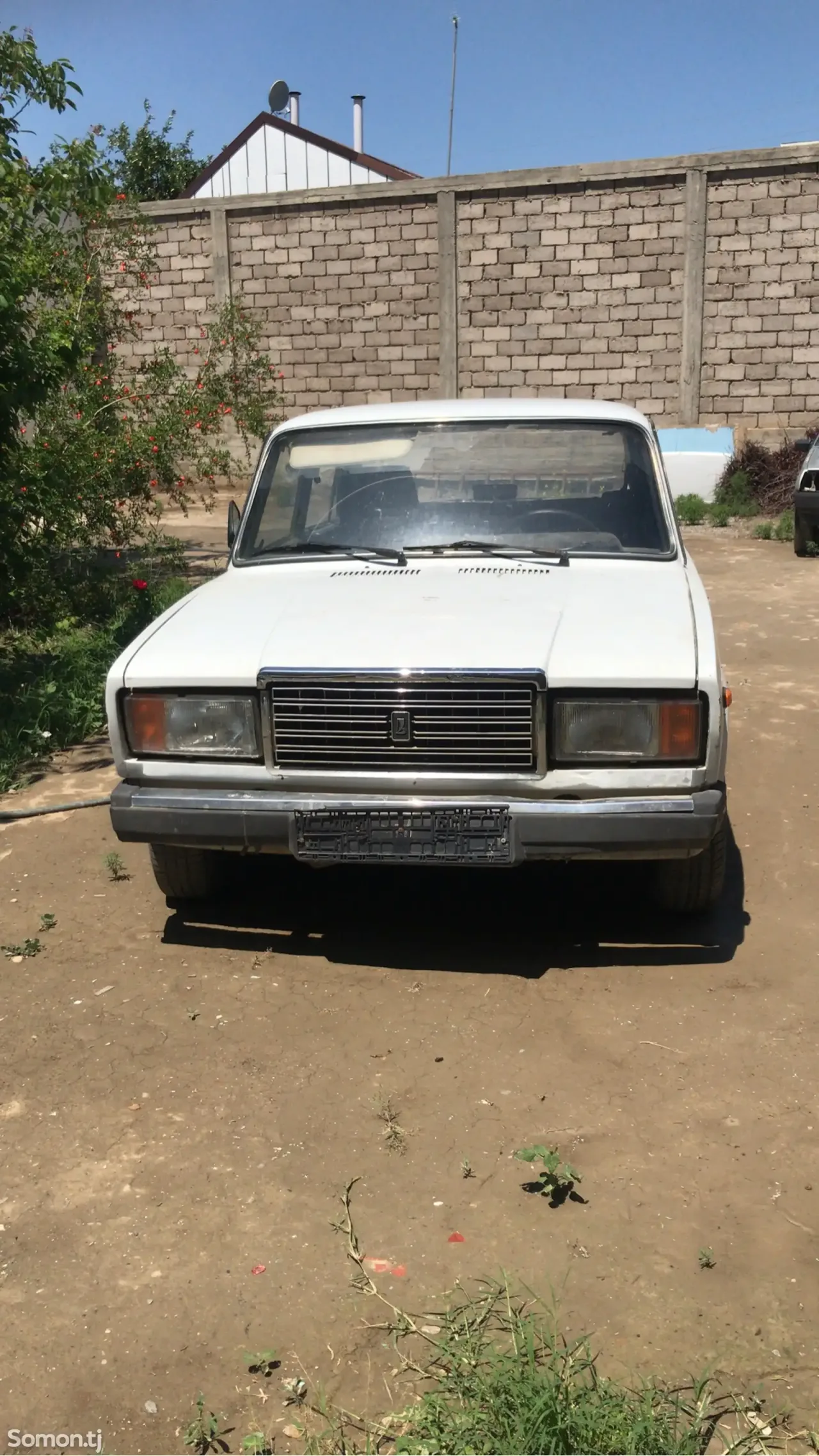 Lada (ВАЗ) 2107 2000 · 1.6 MT