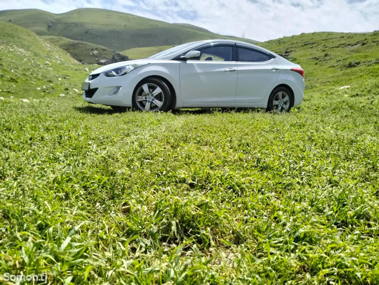 Hyundai Avante 2012 · 1.6 AT