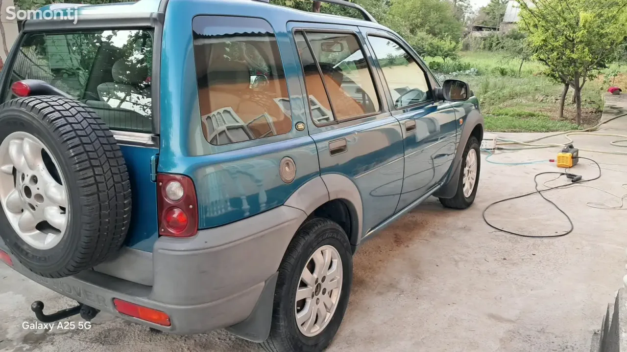 Land Rover Freelander 1998 · 2.0 MT