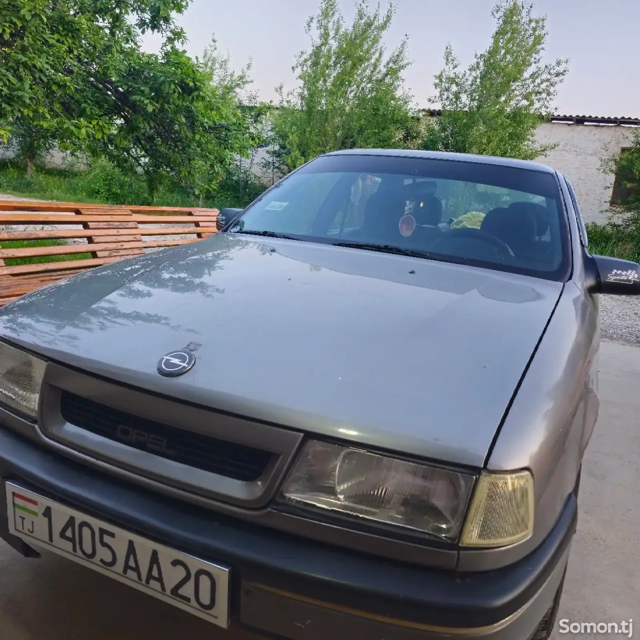 Opel Vectra A 1991 · 1.8 MT