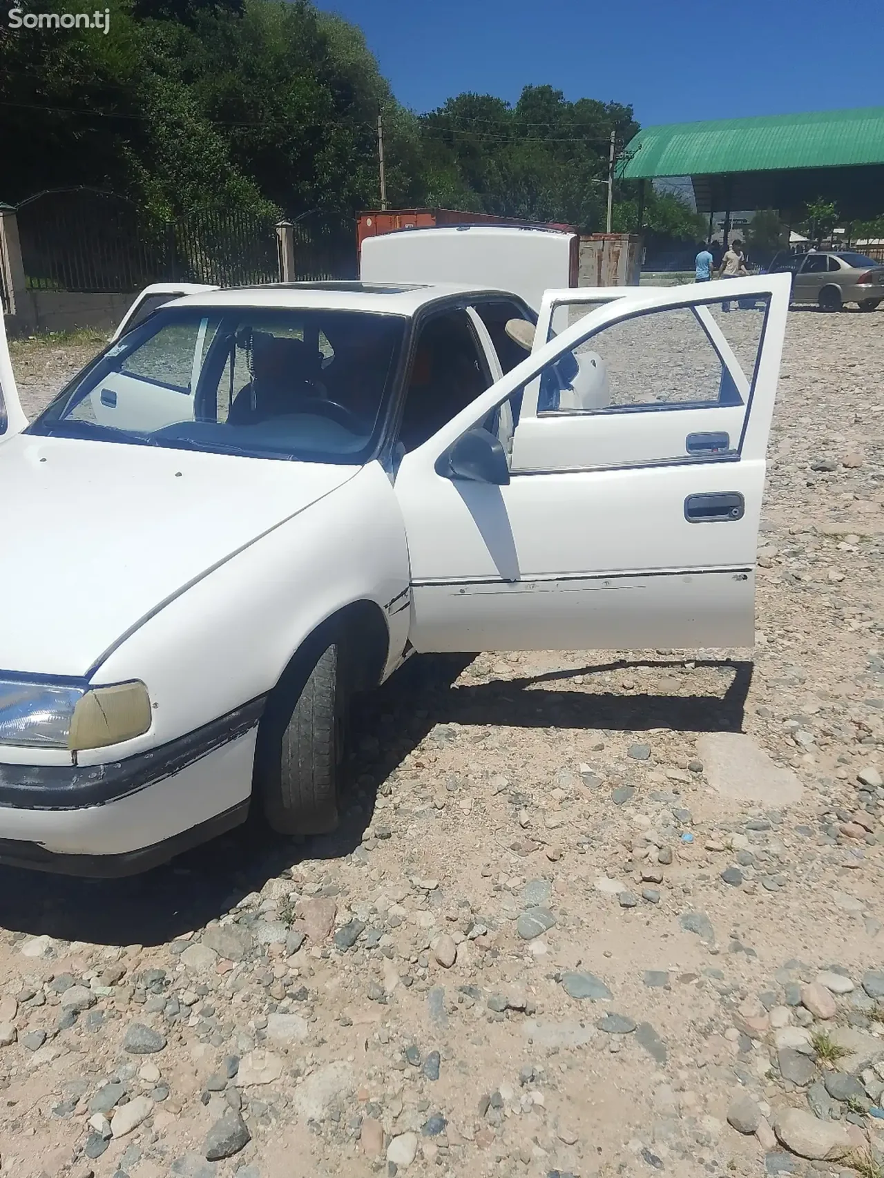 Opel Vectra A 1992 · 1.8 MT