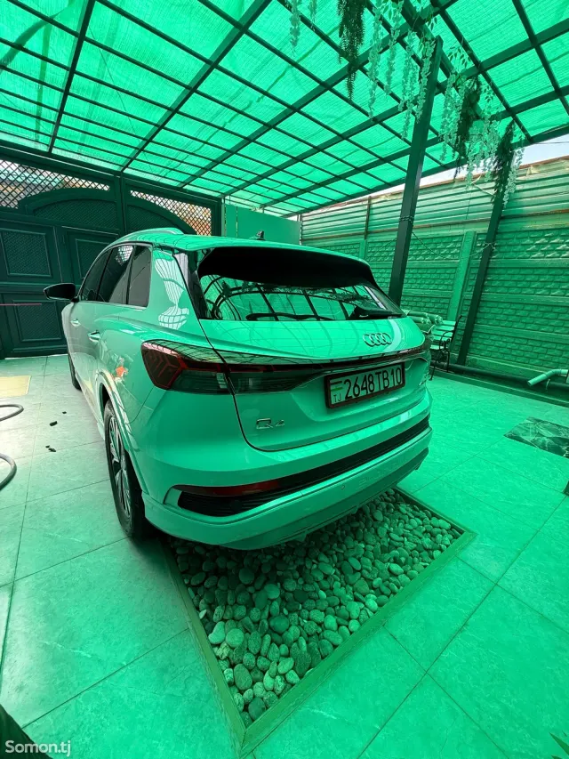 Audi Q4 2025 · 6.5 AT