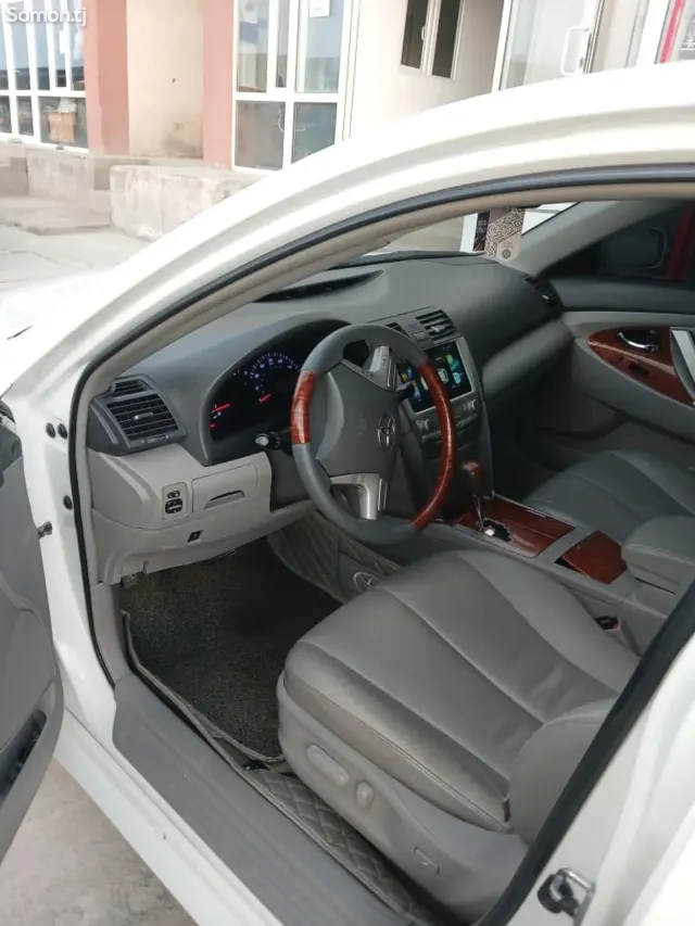 Toyota Camry 2011 · 3.5 AT