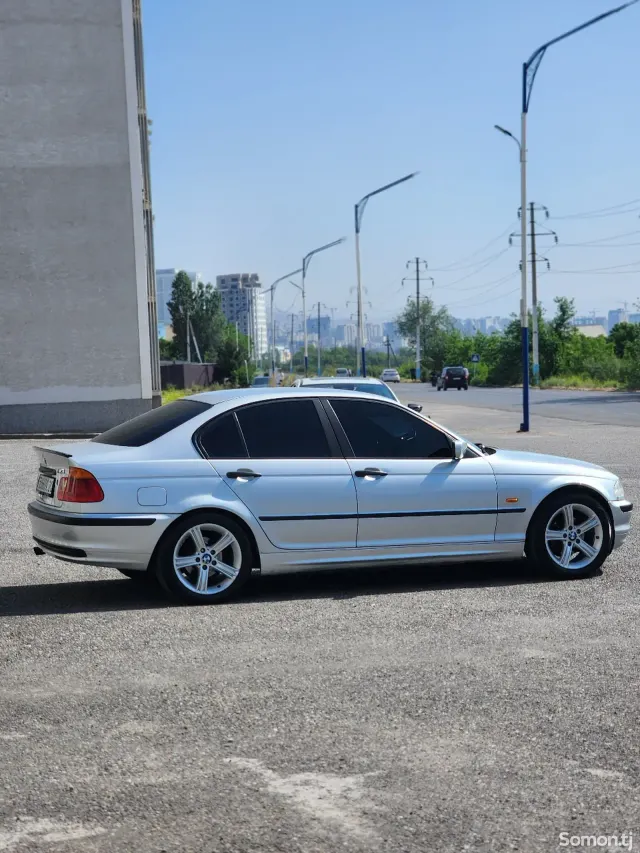 BMW 3 series 1999 · 1.6 MT