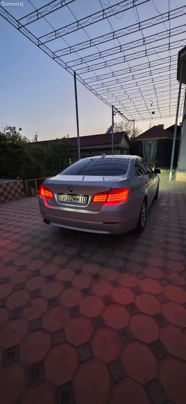 BMW M5 2012 · 2.2 AT