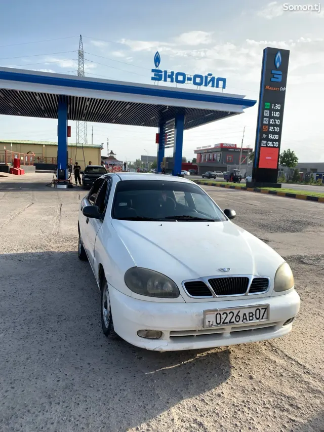 Daewoo Lanos 1997 · 1.6 MT