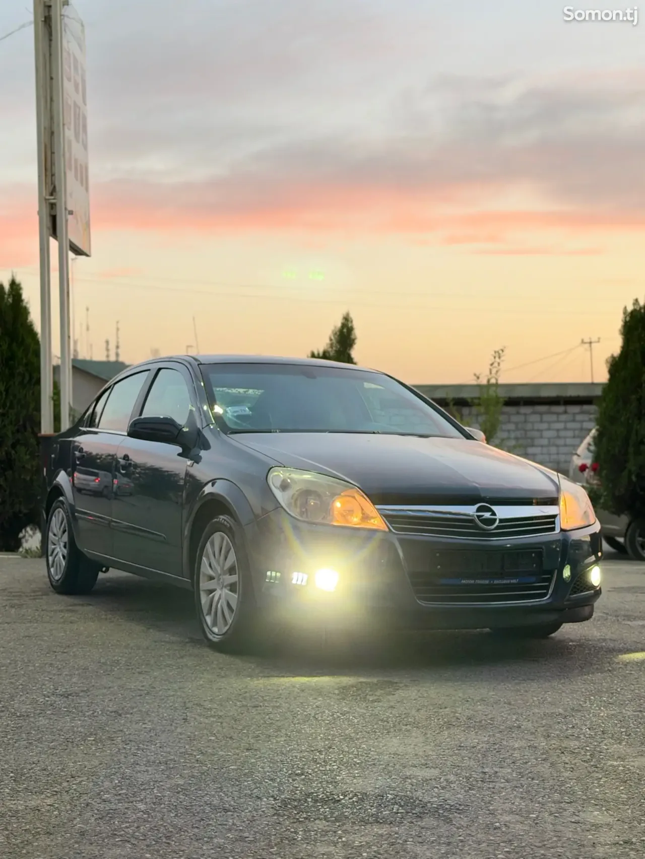 Opel Astra H 2008 · 1.8 AT