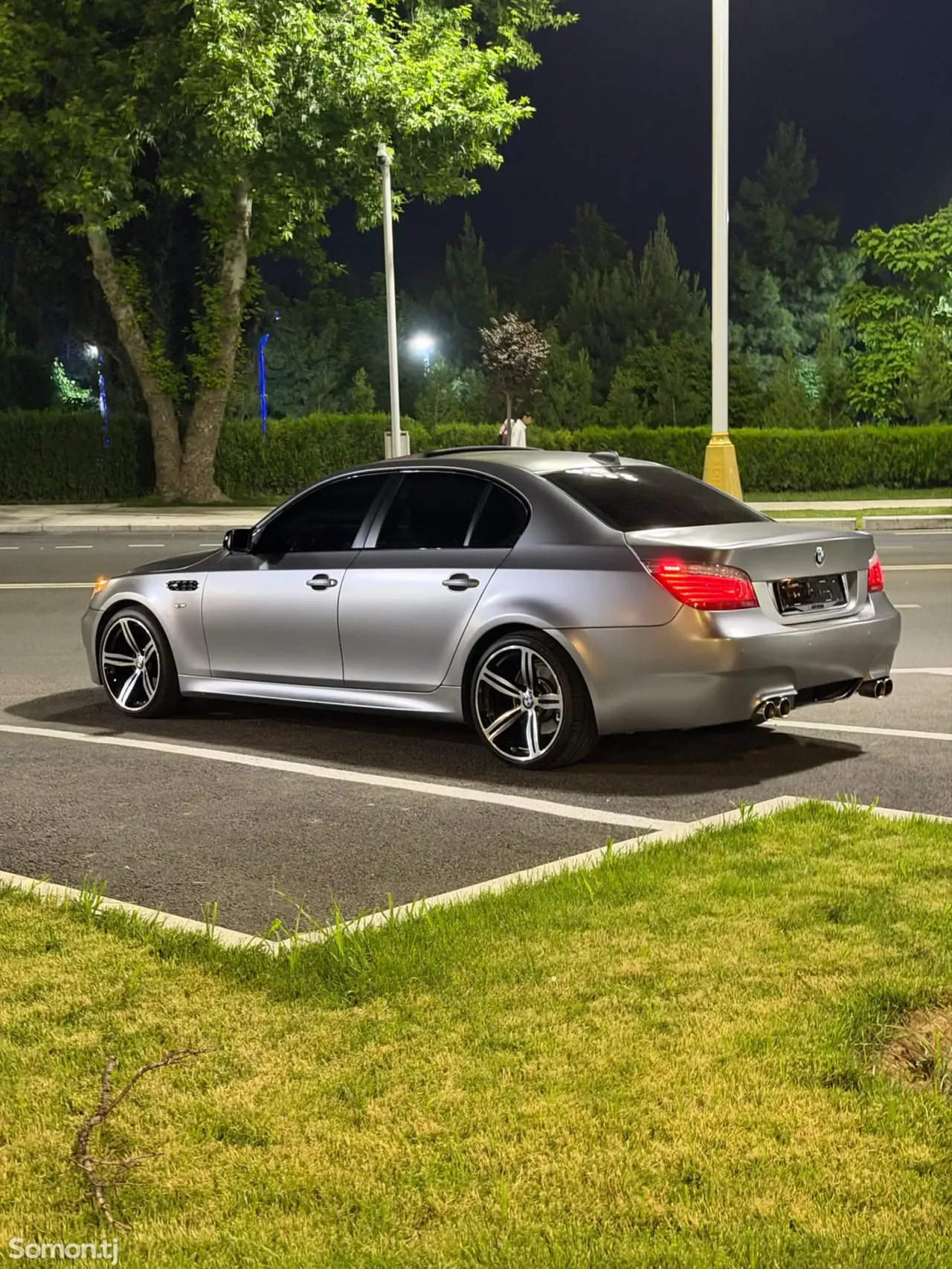 BMW 5 series 2010 · 3.0 AT