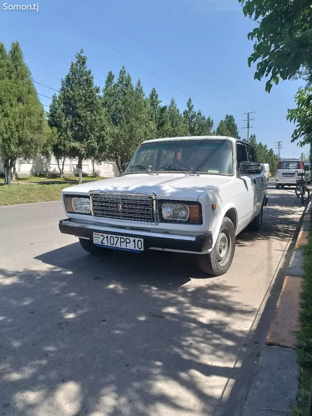 Lada (ВАЗ) 2107 2011 · 1.6 MT