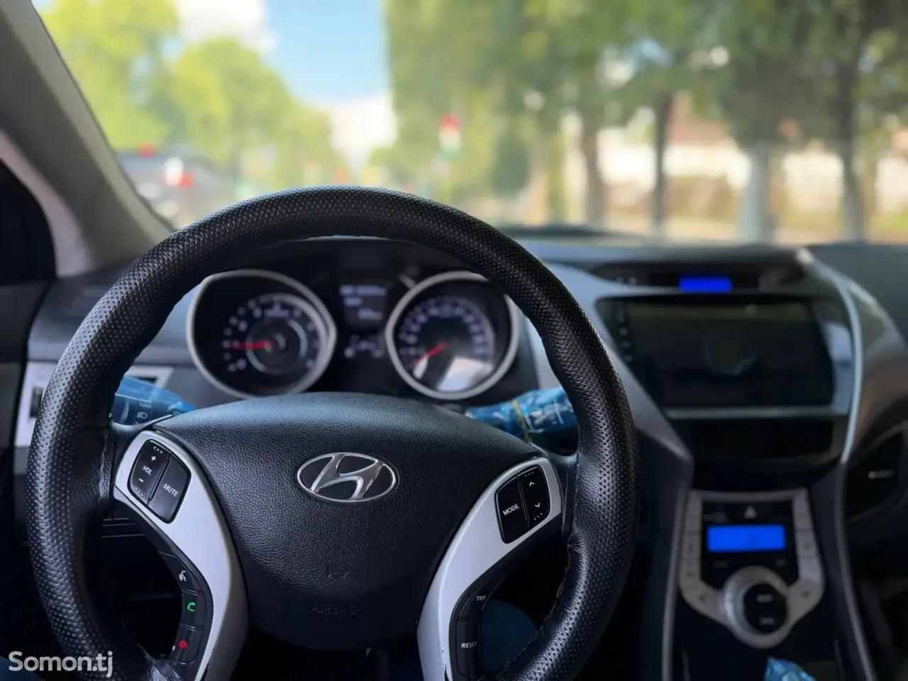 Hyundai Avante 2010 · 1.6 AT