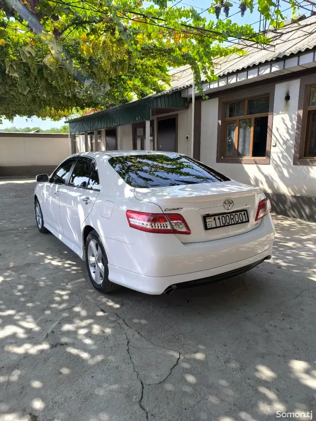 Toyota Camry 2010 · 2.5 AT