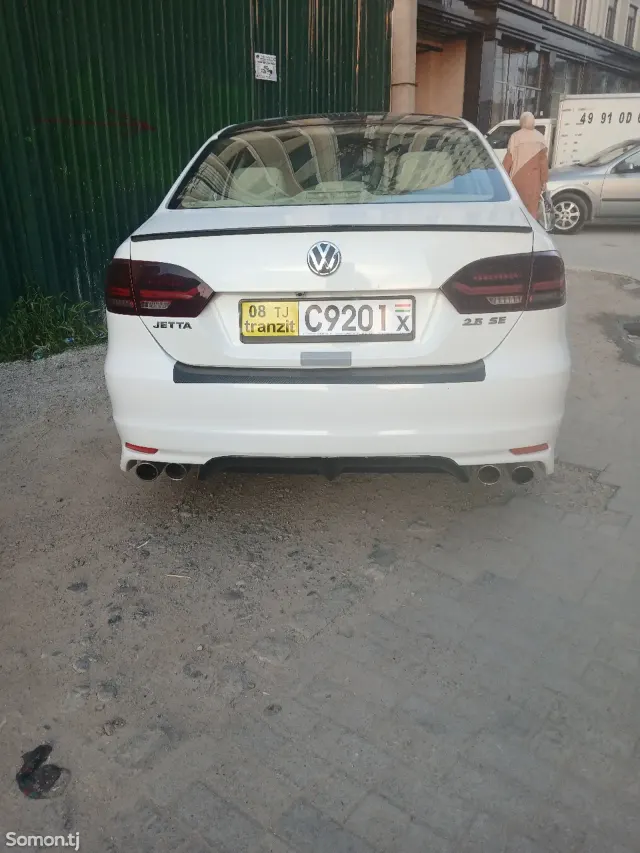 Volkswagen Jetta 2012 · 2.5 AT