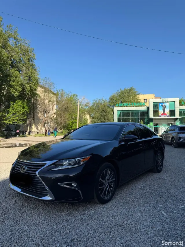 Lexus ES series 2018 · 3.5 AT