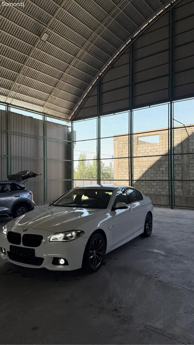 BMW 5 series 2015 · 2.0 AT