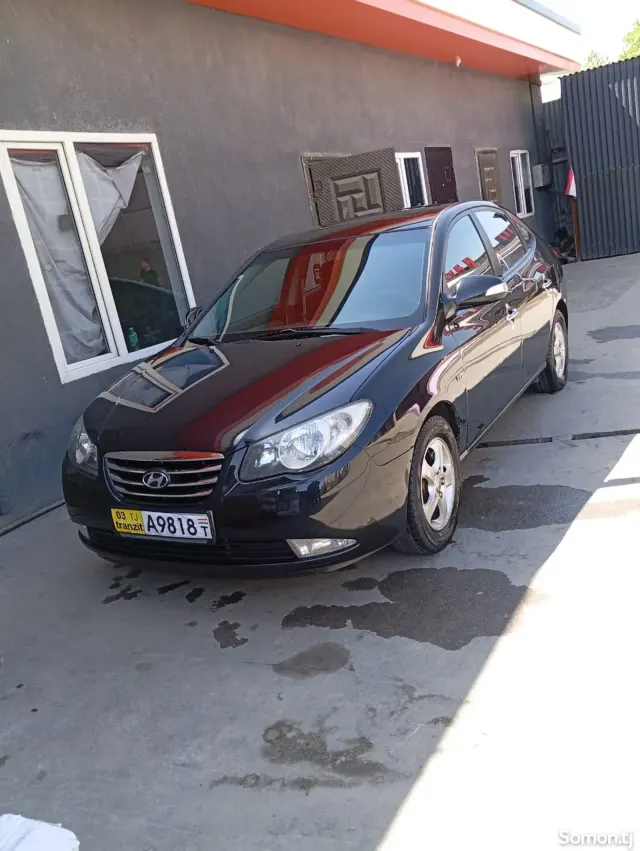 Hyundai Avante 2010 · 1.6 AT