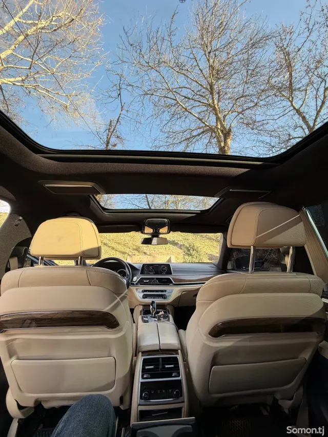 BMW 7 series 2017 · 3.0 AT
