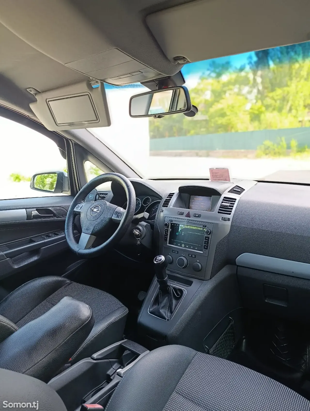 Opel Zafira 2006 · 1.9 MT