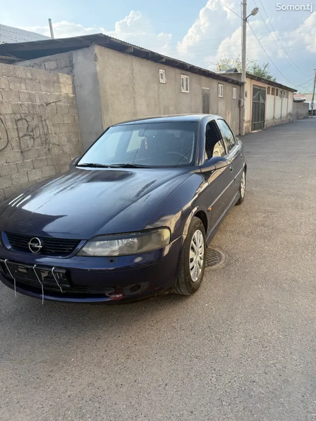 Opel Vectra B 1998 · 1.6 MT