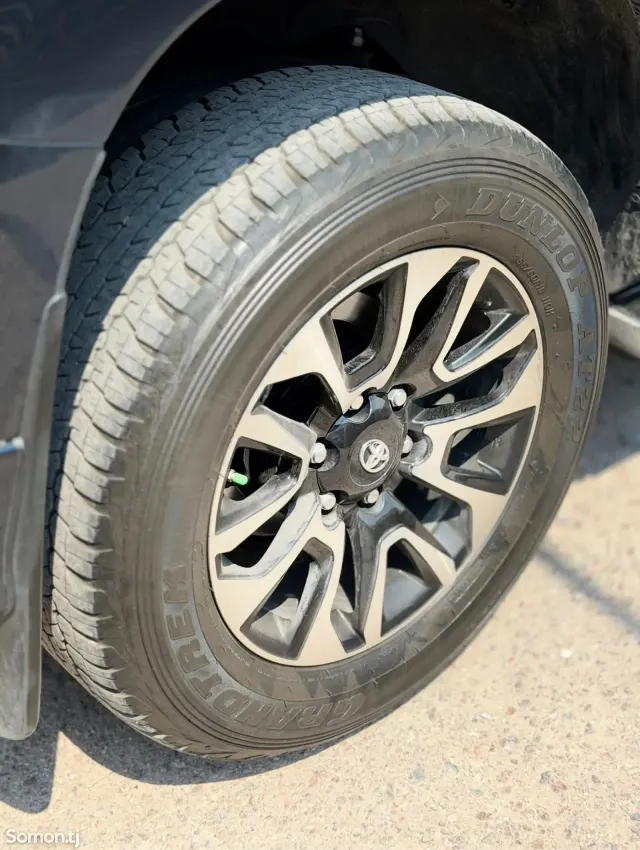 Toyota Land Cruiser Prado 2020 · 2.8 AT