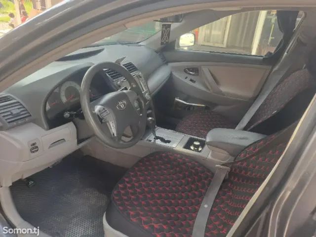 Toyota Camry 2008 · 2.4 AT