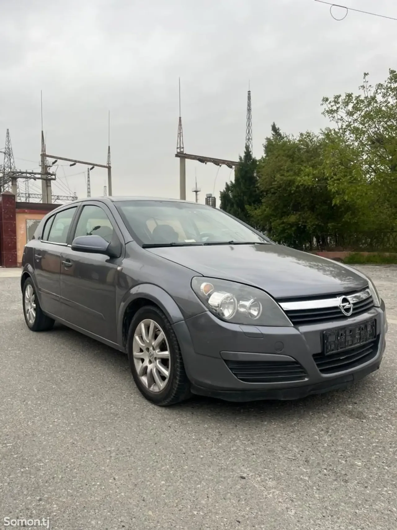 Opel Astra H 2004 · 1.6 MT