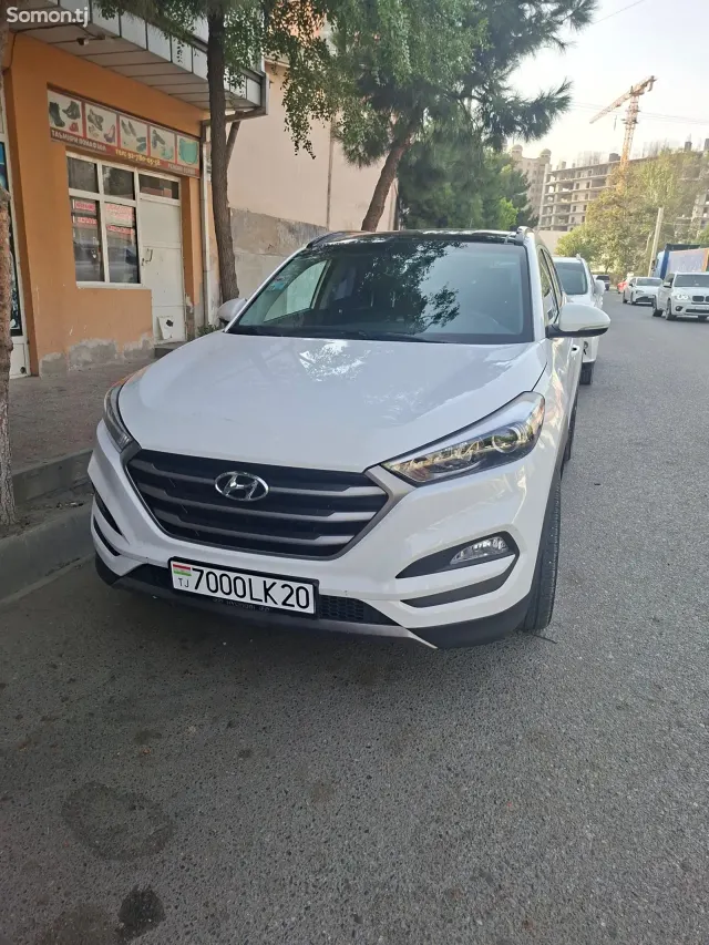 Hyundai Tucson 2016 · 1.7 AT