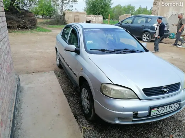 Opel Astra G 1999 · 1.6 MT