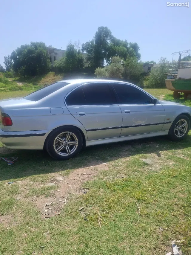 BMW M5 1997 · 2.5 AT