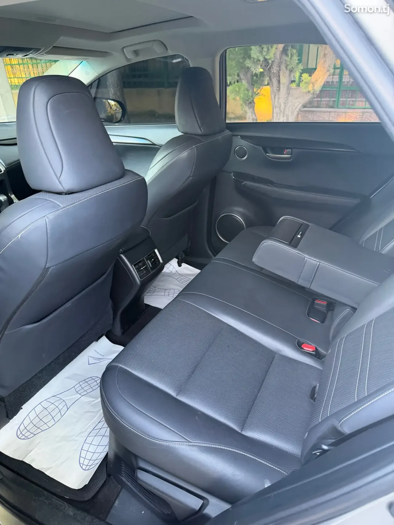 Lexus NX series 2015 · 2.0 AT
