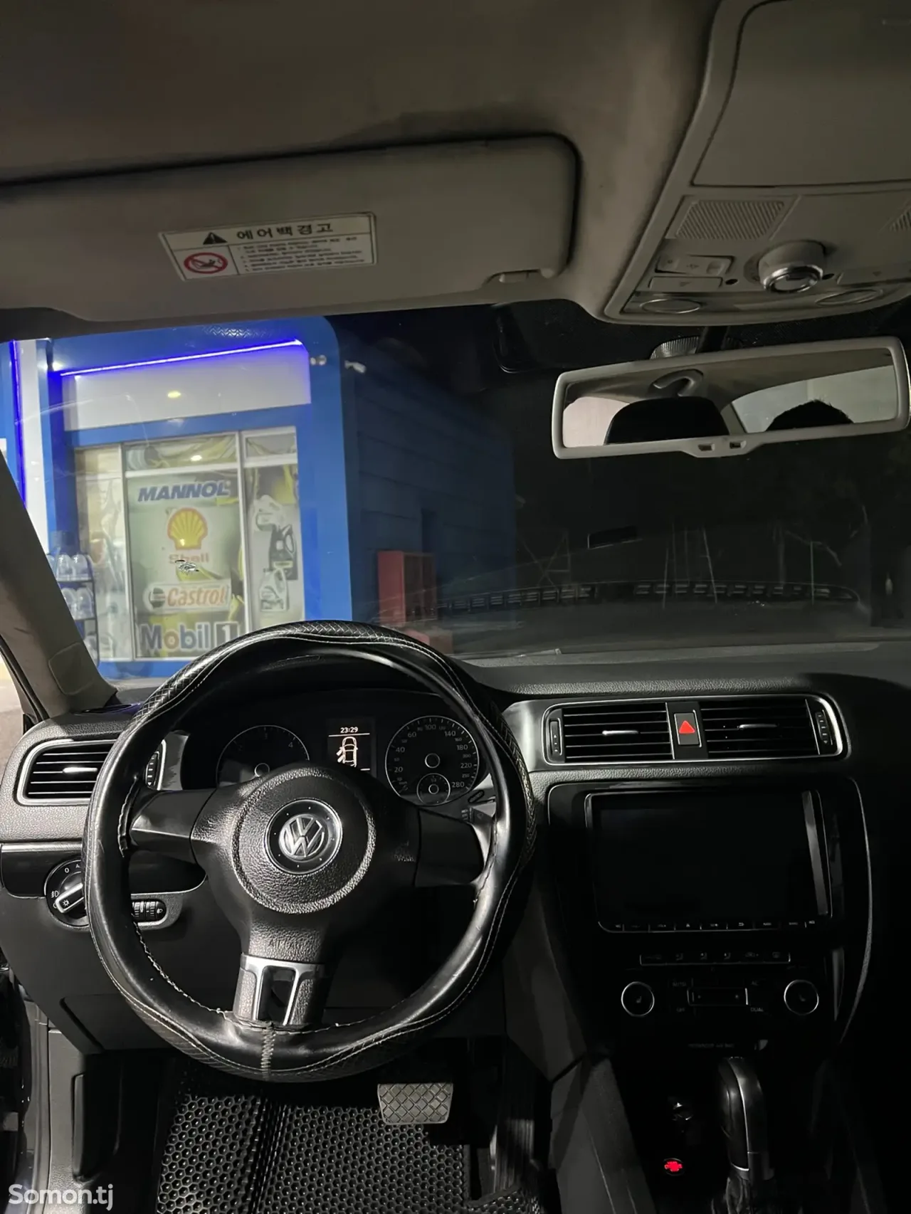 Volkswagen Jetta 2011 · 2.0 AT