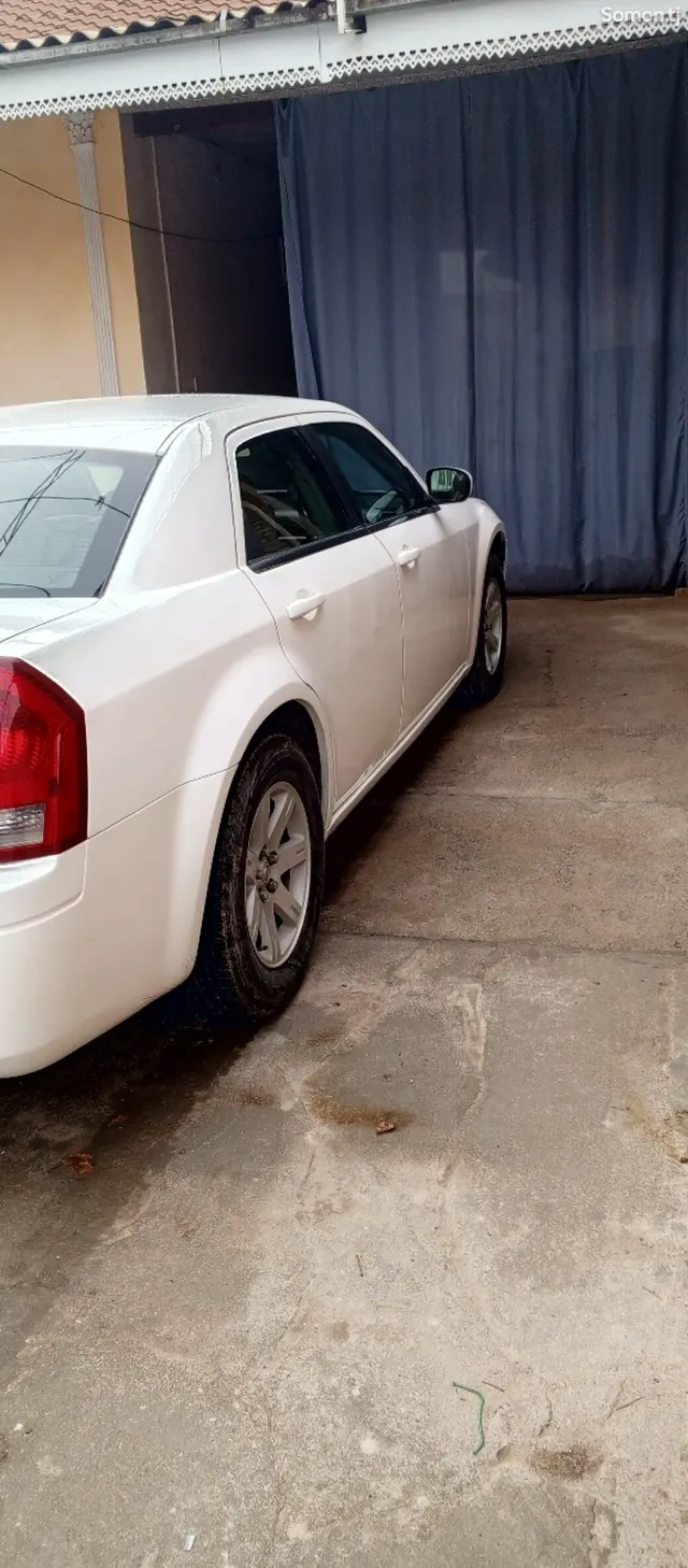Chrysler 300C 2006 · 2.7 AT