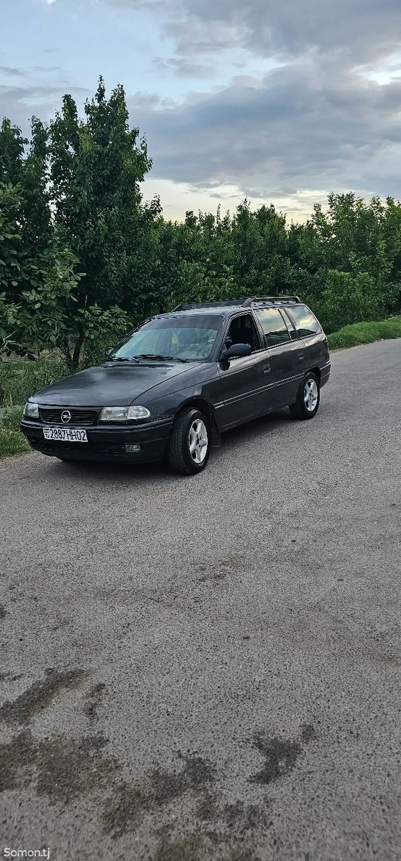 Opel Astra F 1993 · 0.4 MT