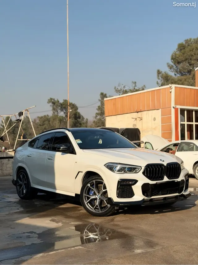 BMW X6 2022 · 3.0 AMT