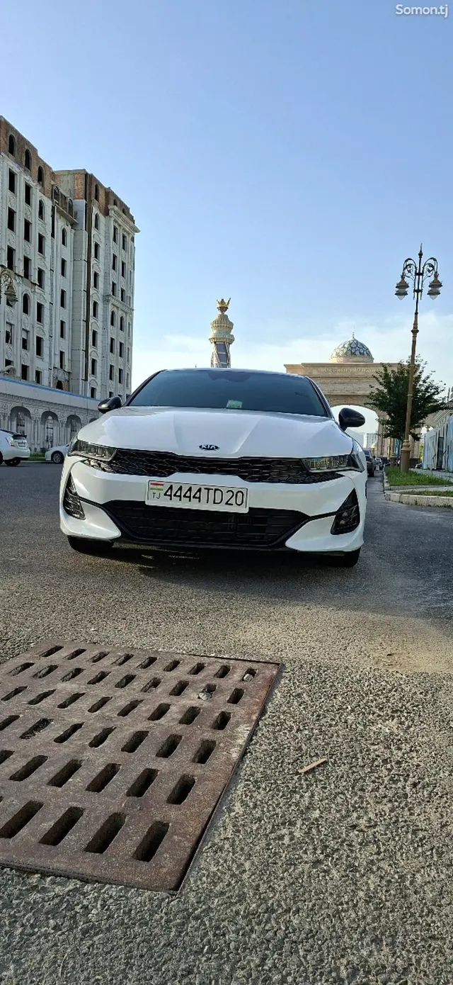 Kia K5 2021 · 1.6 AT