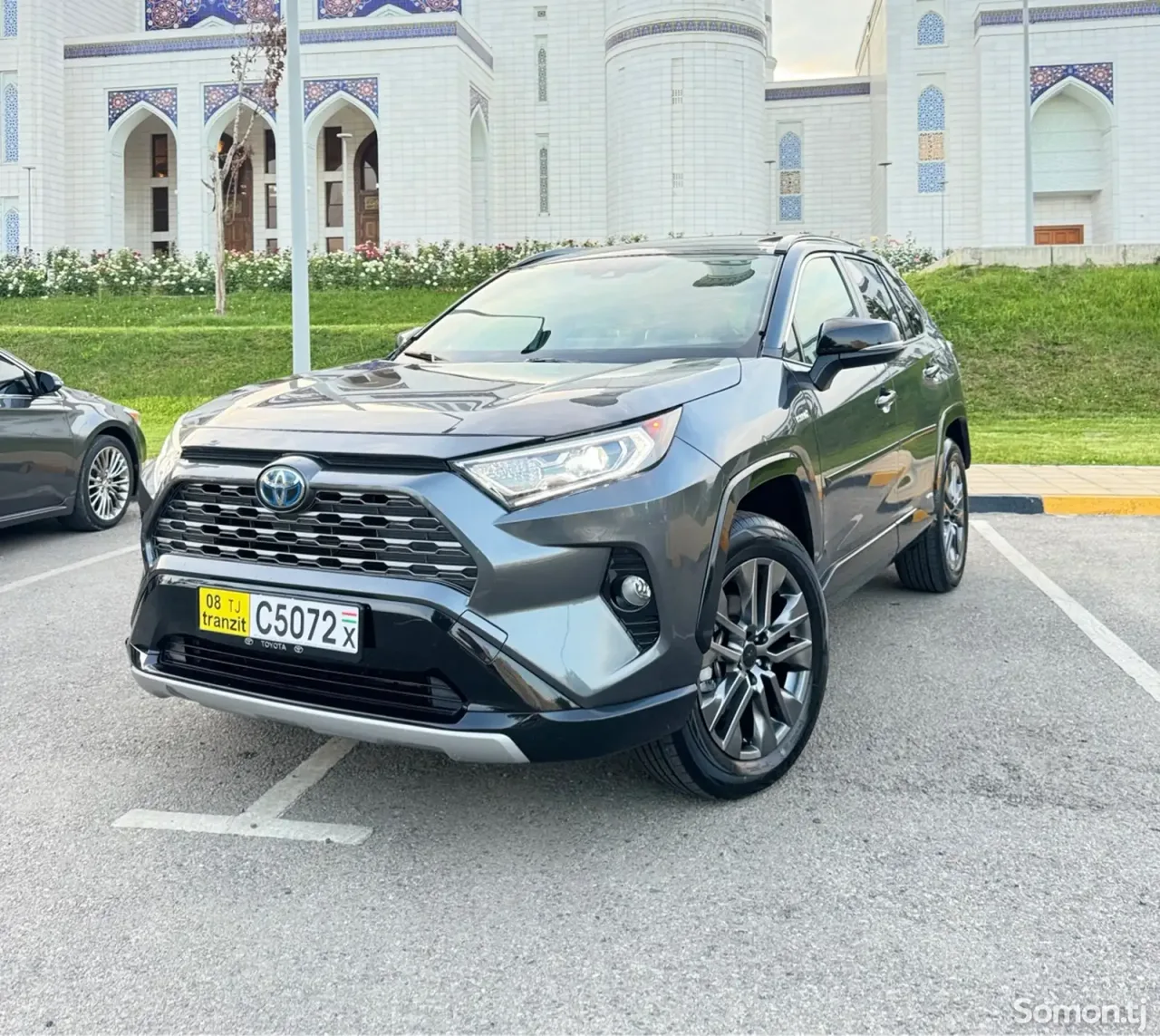 Toyota RAV 4 2020 · 2.5 AT