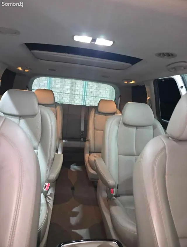 Kia Carnival 2016 · 2.2 AT