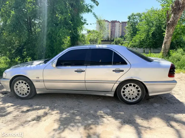 Mercedes-Benz C class 1998 · 2.0 AT